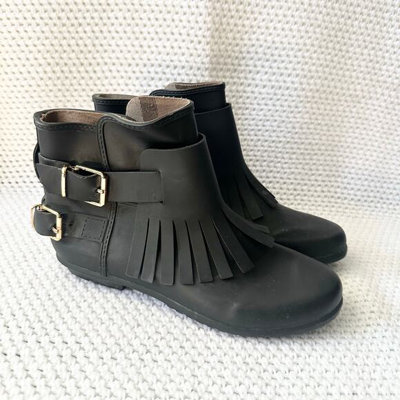 Burberry Black Rubber Fringe Trim Double Gold Buckle Slip On Rain Ankle Boots 37 - Picture 1 of 11